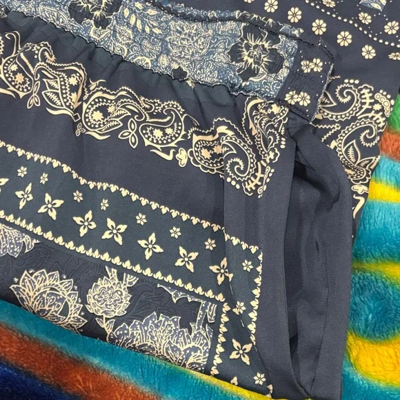 Joie Blue and White Floral Pants - Picture 3 of 4